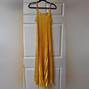 Elegant Yellow Pleated Skirt